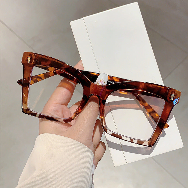 Luxe Retro Zonnebril met Vlindervormig Frame